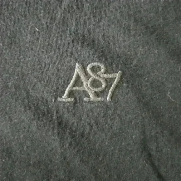 Aeropostale V-neck Tee - Picture 3 of 4